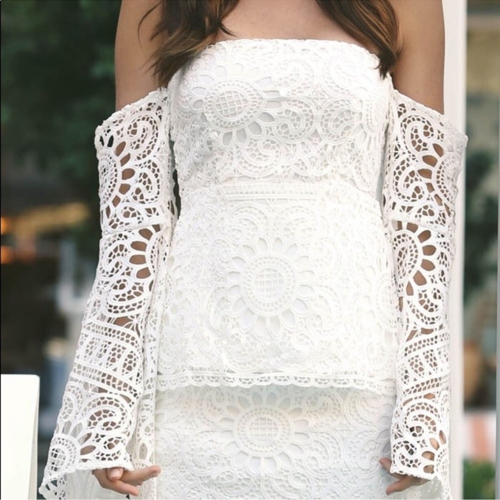 RUNAWAY White Lace Off-Shoulder Sierra Top Size Small, 4